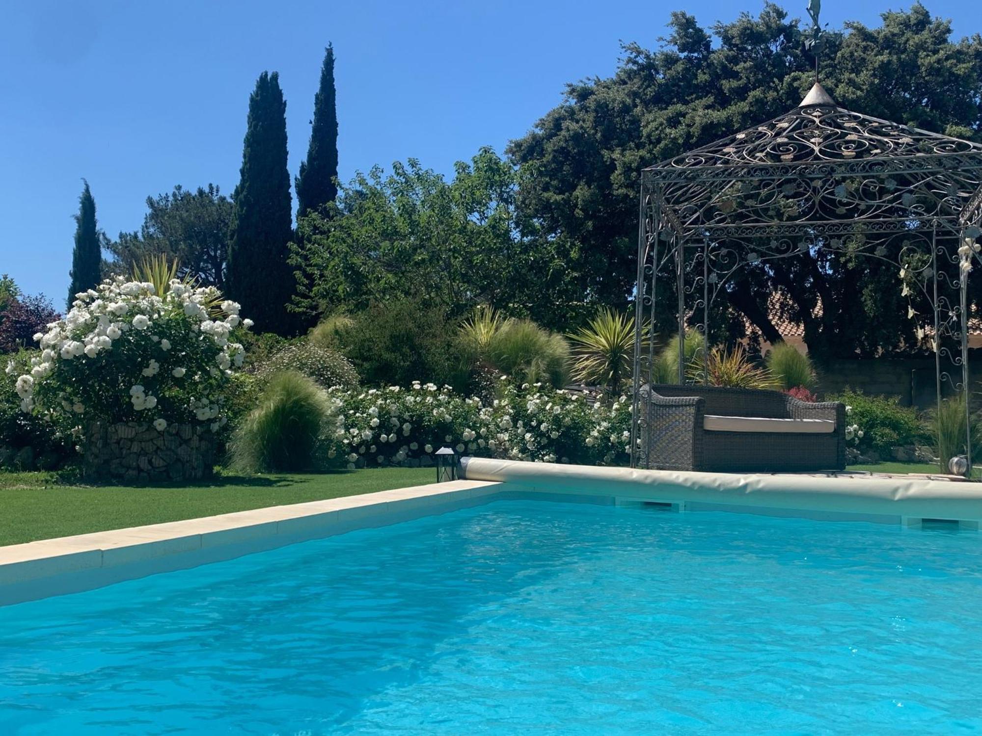 Brossard Bed and Breakfast Cavaillon Eksteriør billede